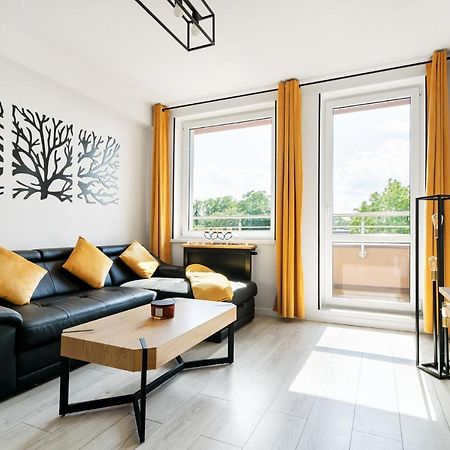 Apartament Sloneczny Planeta Apartment เมียลโน ภายนอก รูปภาพ