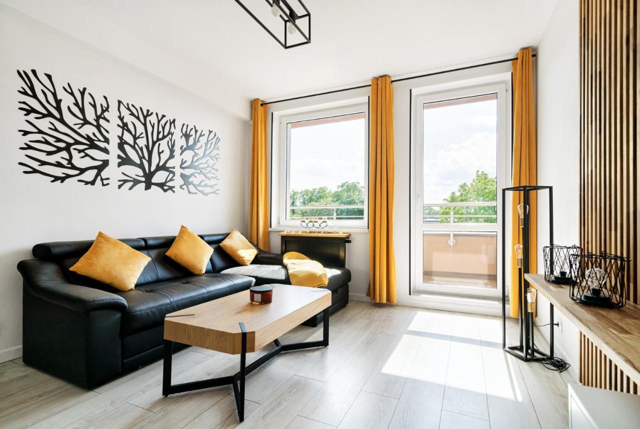Apartament Sloneczny Planeta Apartment เมียลโน ภายนอก รูปภาพ
