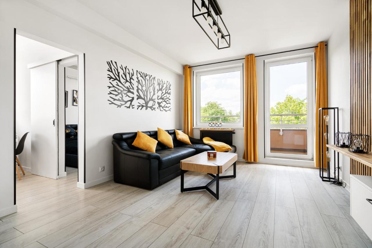 Apartament Sloneczny Planeta Apartment เมียลโน ภายนอก รูปภาพ